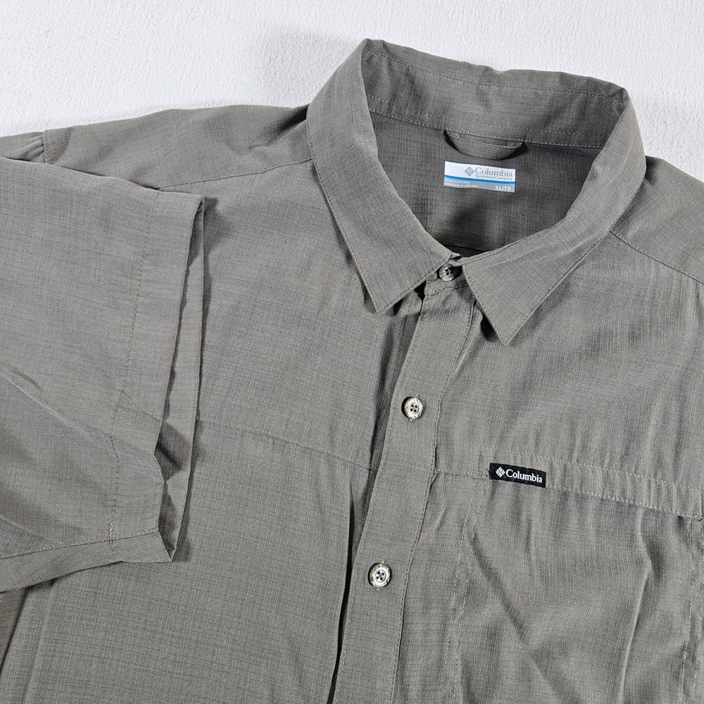 Columbia Button Down Shirt Mens XL Olive Green Short Sleeve Textured XM7829